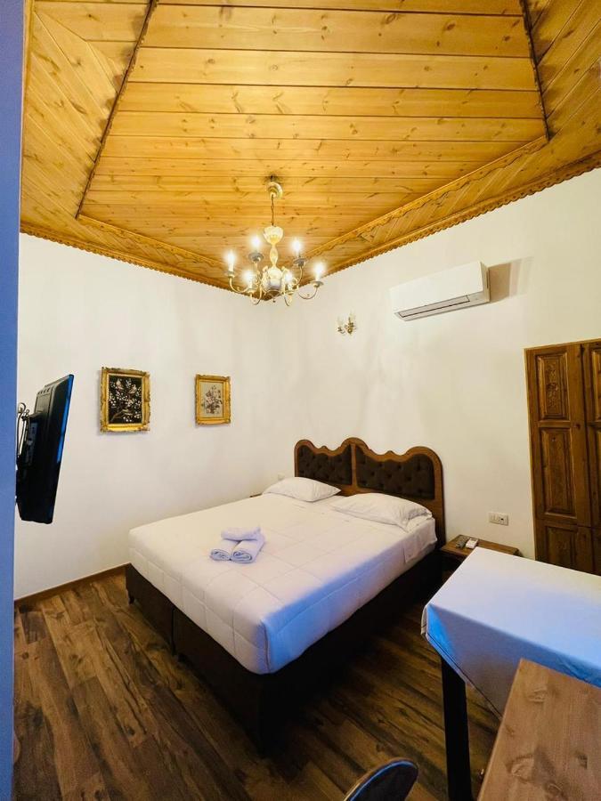 Boutique Hotel Praga Αργυρόκαστρο Δωμάτιο φωτογραφία